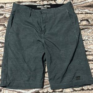 Billabong submersibles shorts. Size 29, dark green